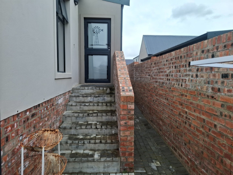 2 Bedroom Property for Sale in Hartenbos Central Western Cape